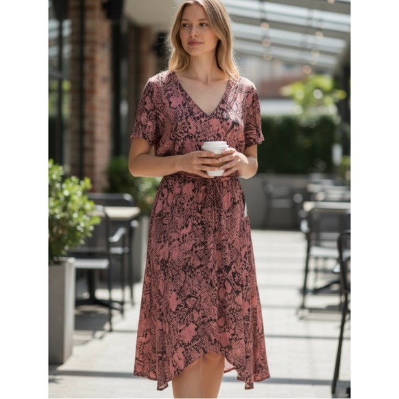 VANITY ROOM SNAKE PRINT HANKER CHIEF HEM DRESS SIZE SMALL - Picture 2 of 11